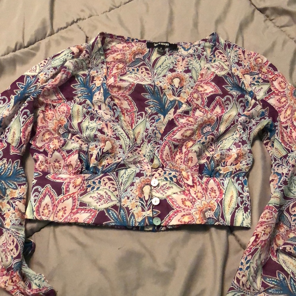 Light casual top, cute with bralettes